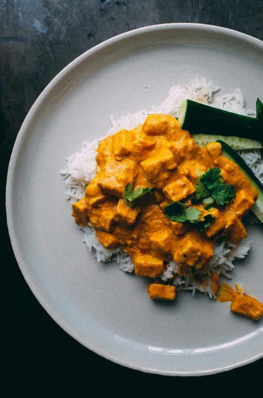 Les Secrets du Poulet Tikka Masala : Origines, Ingrédients et Variations